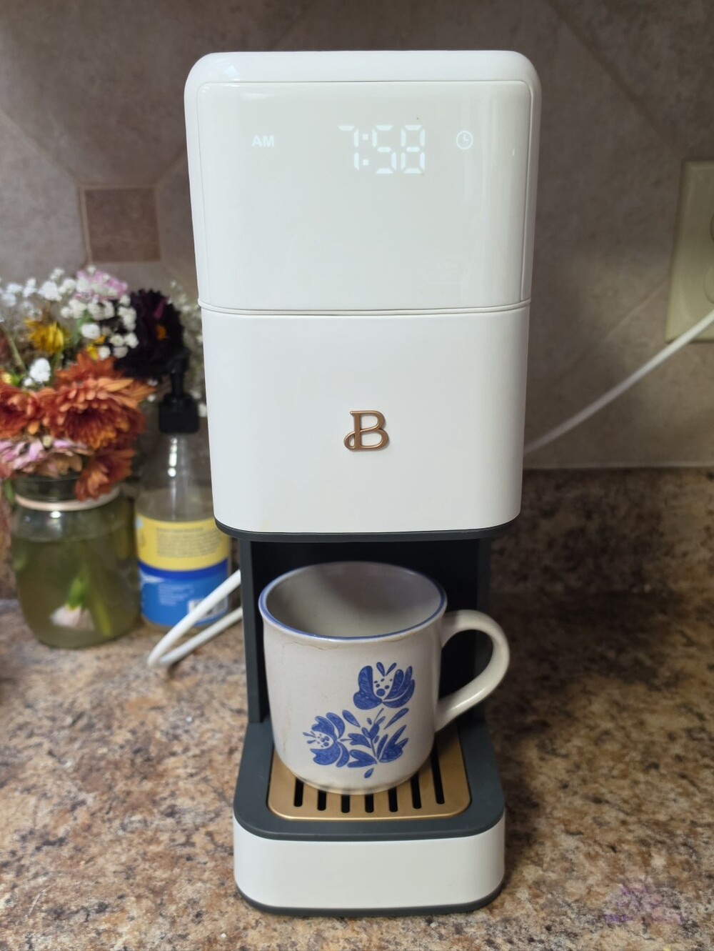 Beautiful by Drew Barrymore Perfect Grind Single Serve Coffee Maker White 19332